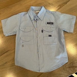 Boys, Columbia light blue button up shirt size youth extra small